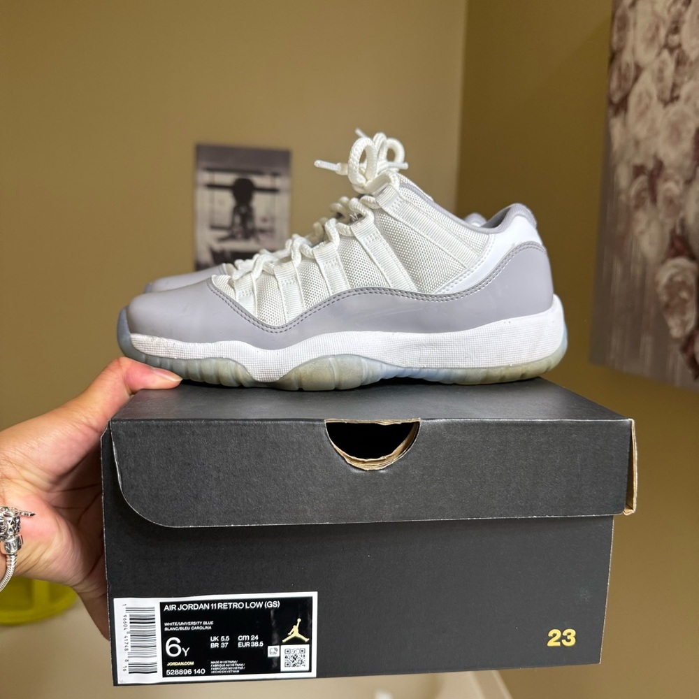 Jordan Retro 11 Low Cement Grey